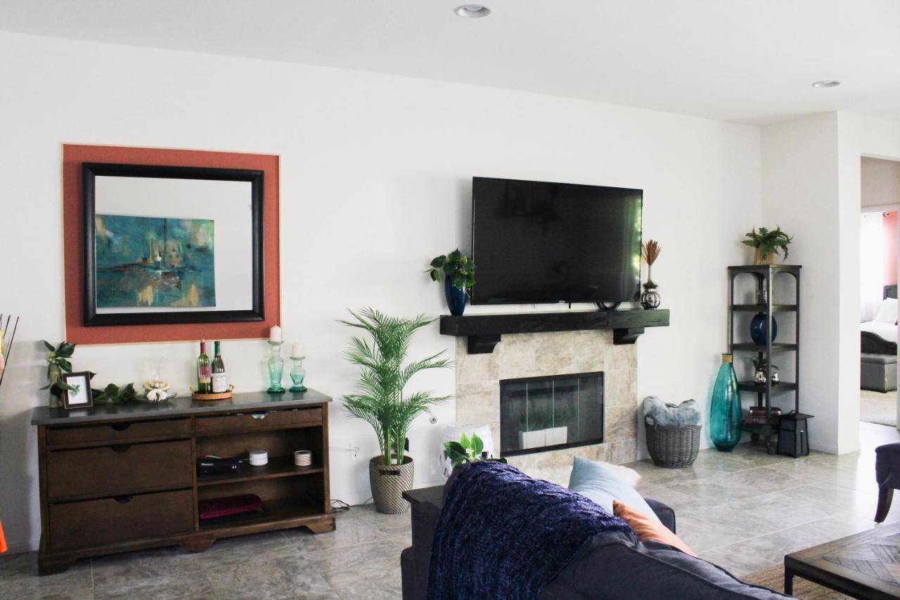 Entire Bungalow W/ Private Pool Near Palm Springs! Indio Eksteriør billede